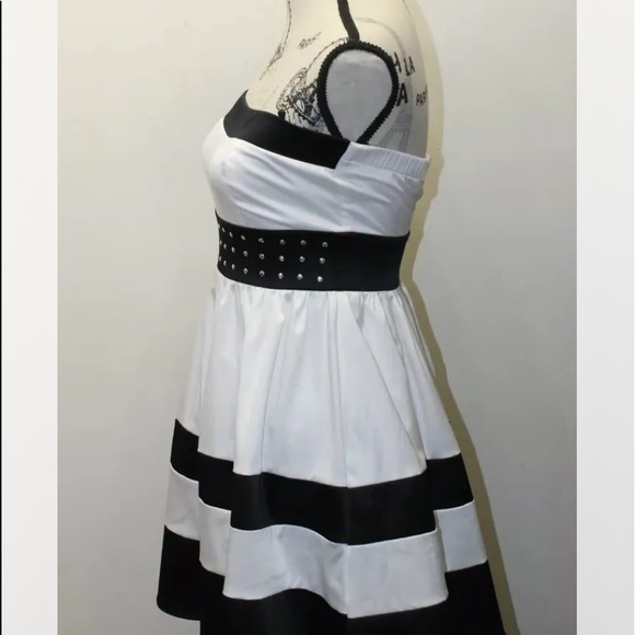 Glam Dress Women Black / White Strapless Fit And Flare Dress Small - Picture 4 of 10